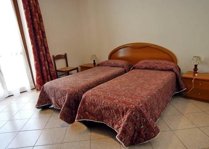 Ristorante Centro ホテル 2*